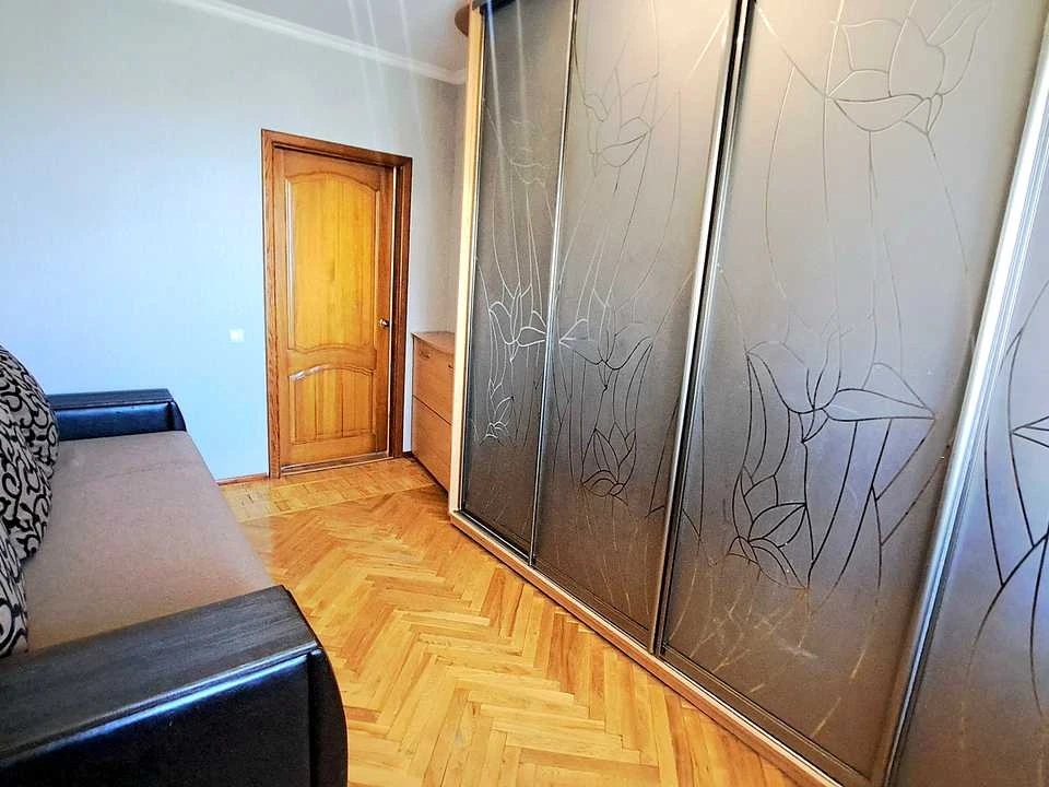 Квартира. Київ, Остафія Дашкевича вул.
