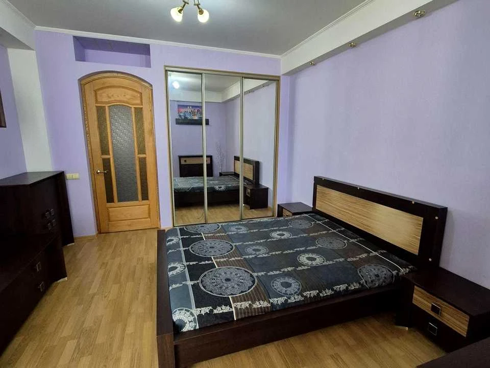 Квартира. Київ, Володимира Івасюка просп.
