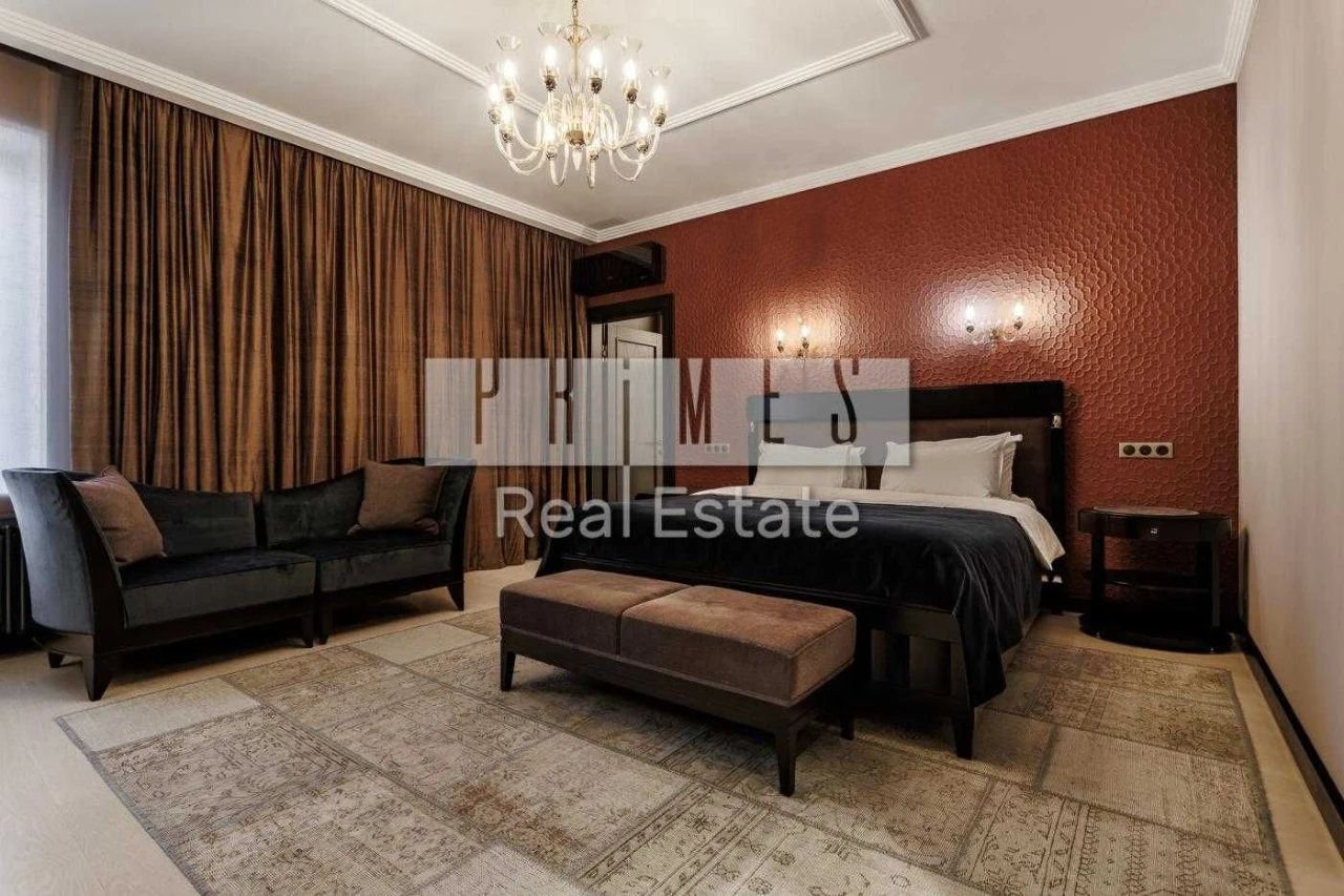Sale of an Exclusive Apartment at Ivan Mazepa 10, Pechersk Center