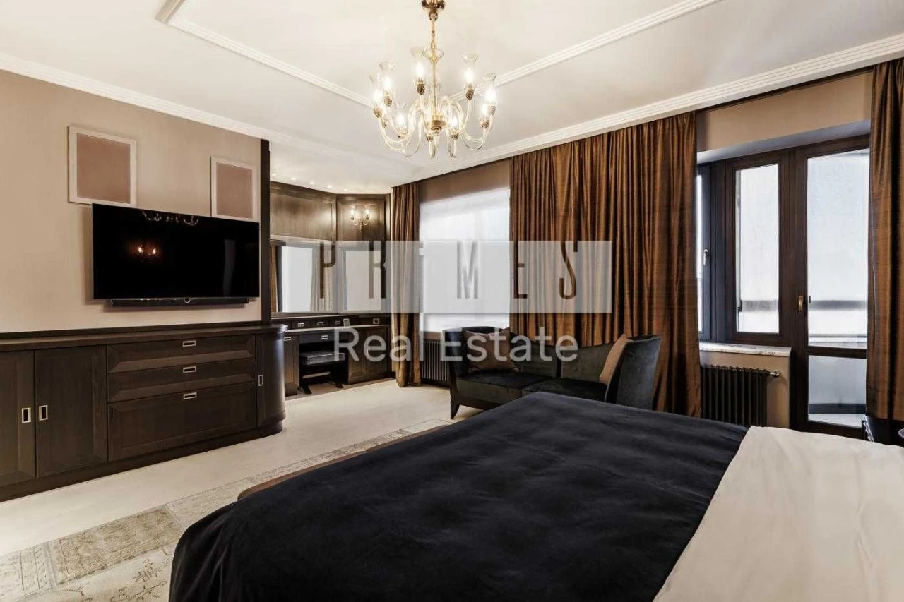 Sale of an Exclusive Apartment at Ivan Mazepa 10, Pechersk Center
