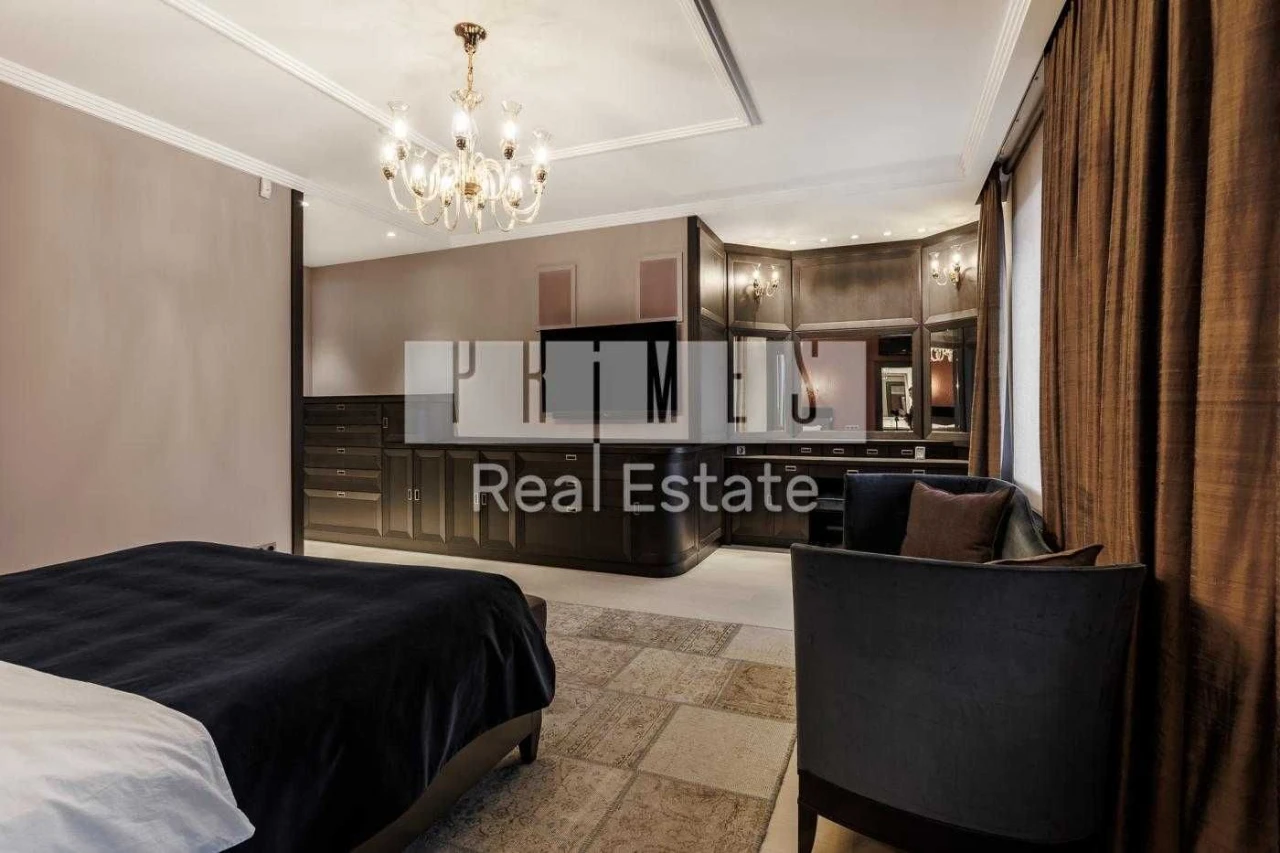 Sale of an Exclusive Apartment at Ivan Mazepa 10, Pechersk Center