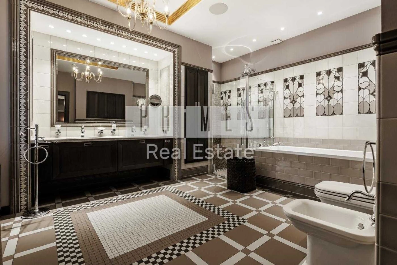 Sale of an Exclusive Apartment at Ivan Mazepa 10, Pechersk Center