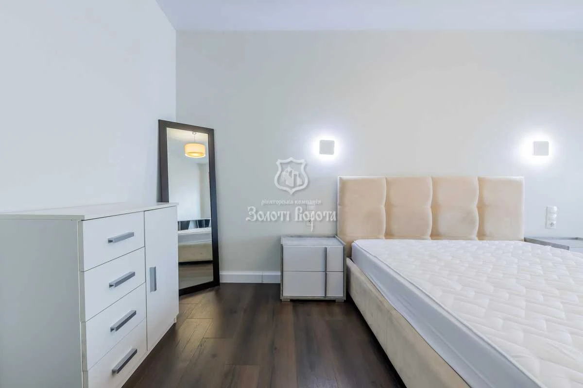 Продам однокімнатну квартиру (46.4 м²) у Києві, Святошинськи