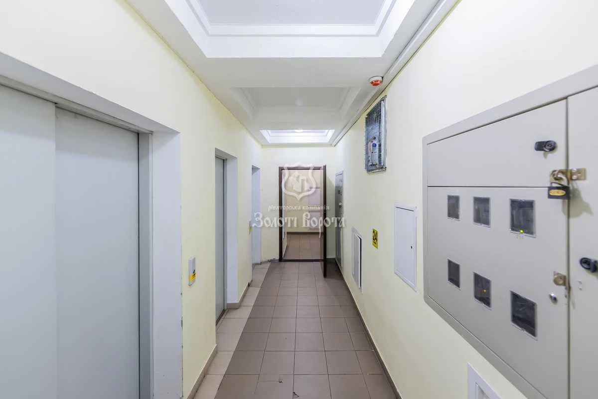 Продам однокімнатну квартиру (46.4 м²) у Києві, Святошинськи