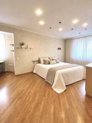 Продам двокімнатну квартиру (81 м²) у Києві, Оболонський рай