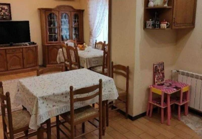 Продається багатоквартирне житло з каміном в центрі міста