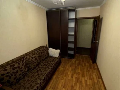 Apartment. Dnipro, residential area Topola-1, street.