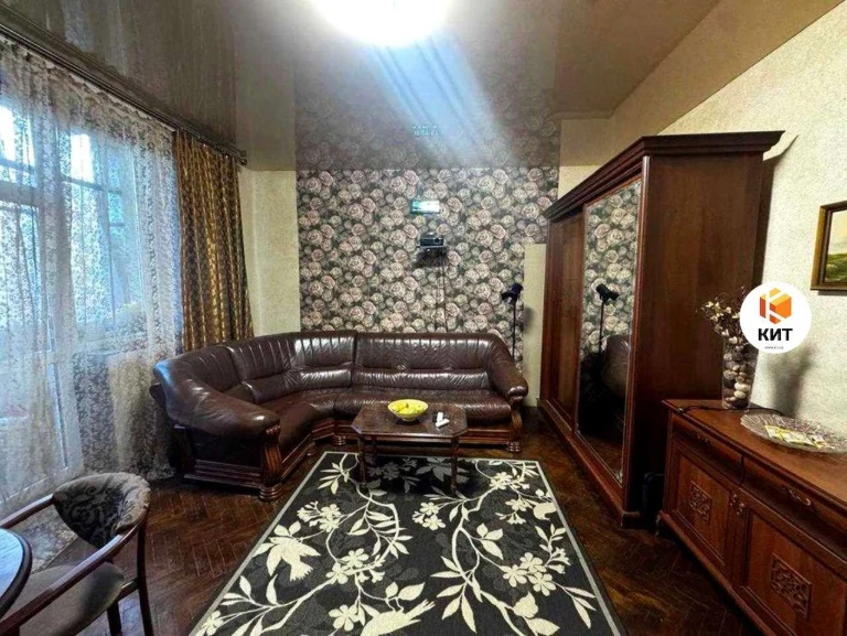 2к. 53.1м2 Центр (м. Архитектора Бекетова, Гиршмана ул. 19)