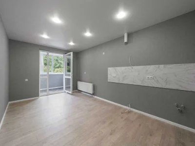 Apartment. Pereomohy Street