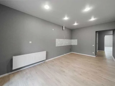 Apartment. Pereomohy Street