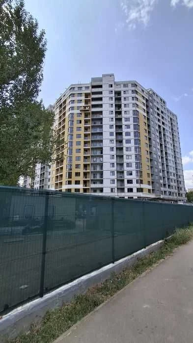 Продам квартиру с ремонтом в ЖК «Одесские традиции» на пр-те.