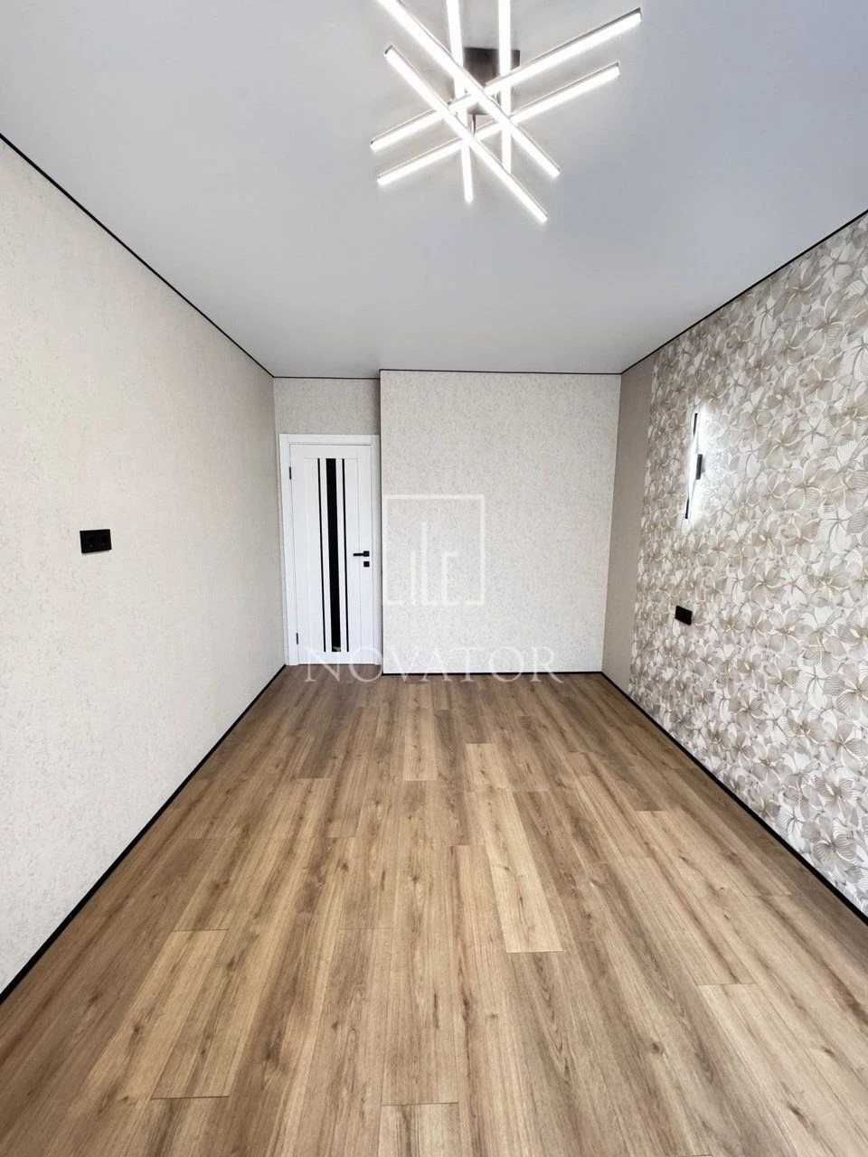 Urgent sale of a newly renovated one-bedroom apartment