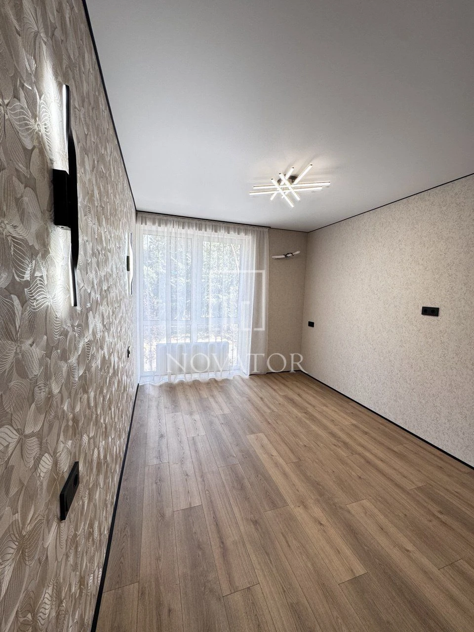 Urgent sale of a newly renovated one-bedroom apartment