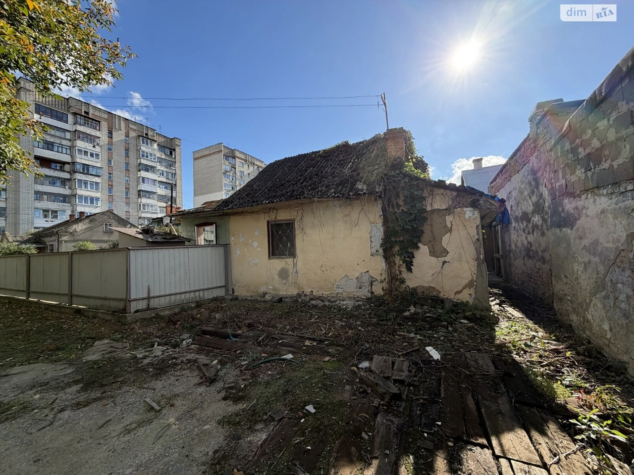 Продаж Ділянка під житлову забудову Рясне