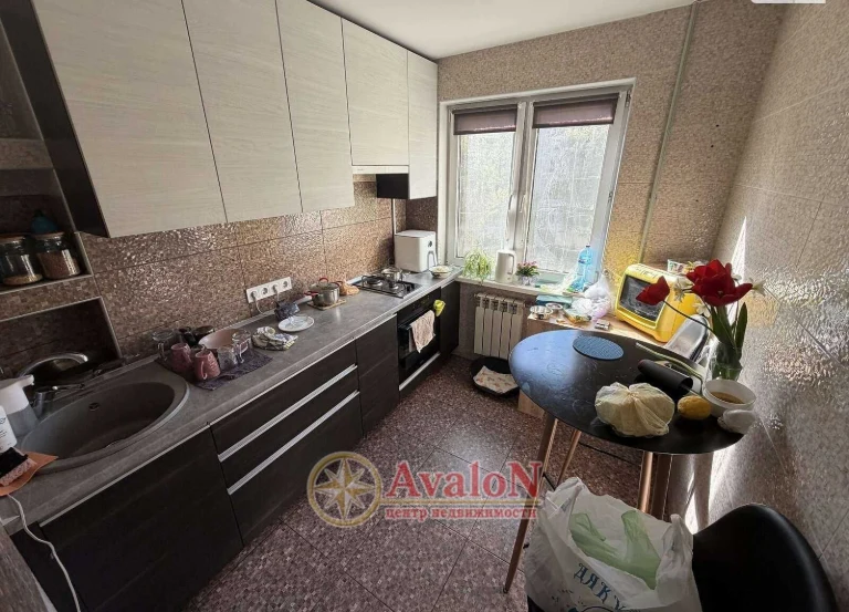 2-room apartment on Zabolotnogo