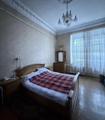 Трикімнатна квартира в центрі