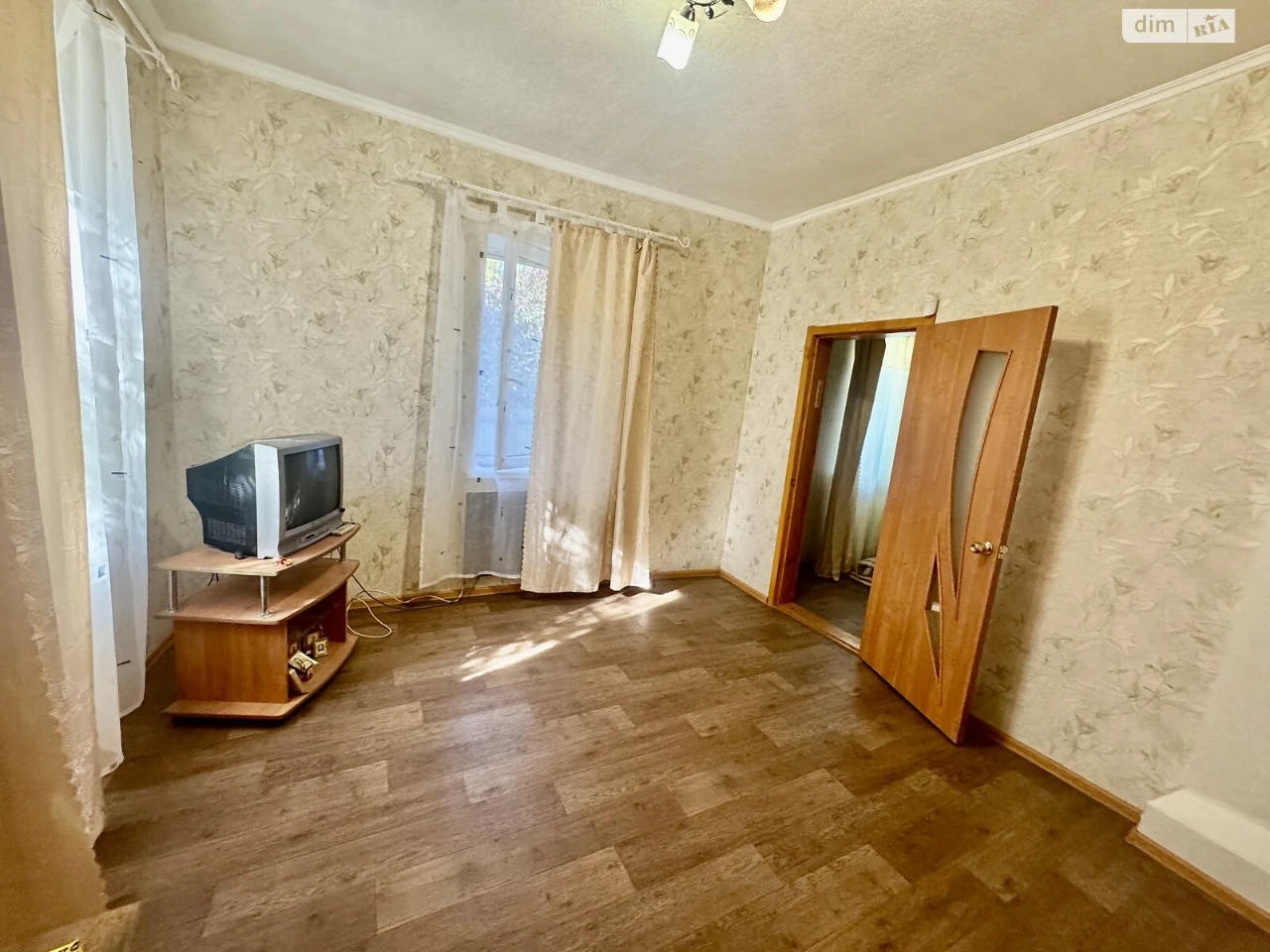 Продаж части в доме