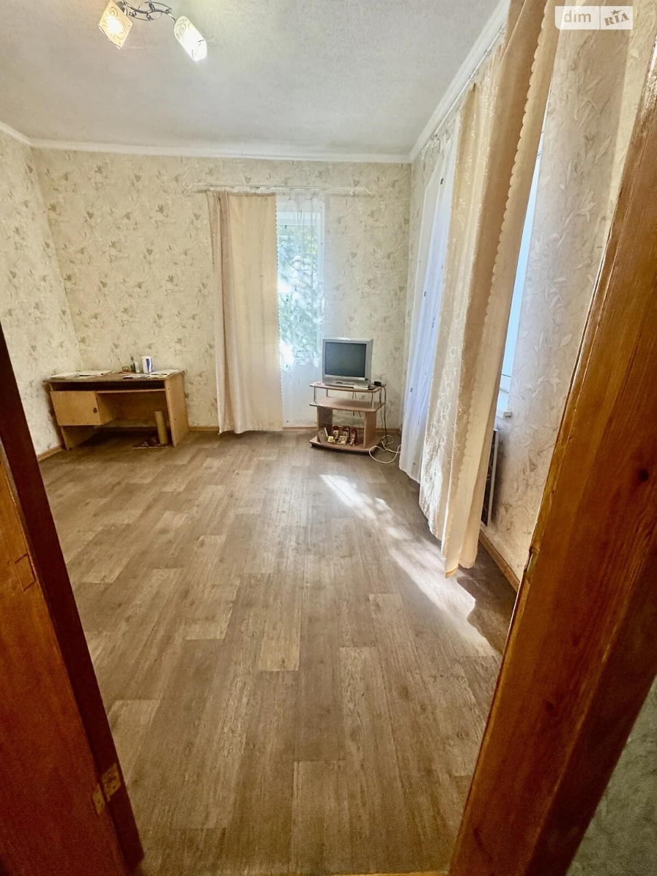Продаж части в доме