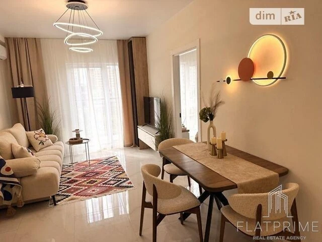 Продаж 1к квартири 50 кв. м на вул. Михайла Максимовича 28К