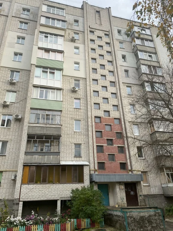 Продається 2-кімнатна квартира в Чернігові в цегляному будинку