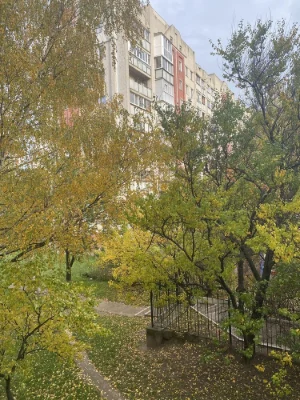 Продається 2-кімнатна квартира в Чернігові в цегляному будинку