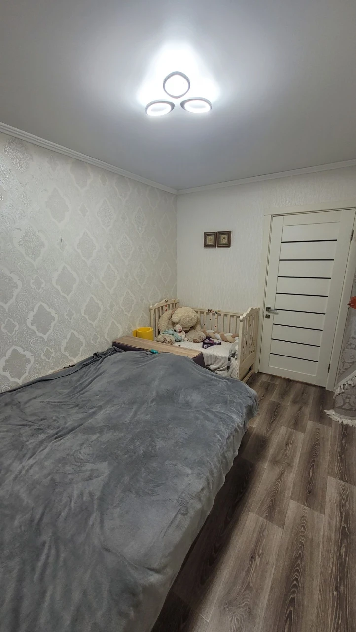 1 bedroom! Large Apartment from OWNER!! District
