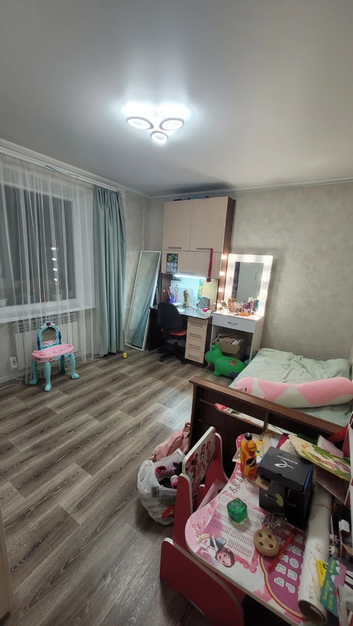 1 bedroom! Large Apartment from OWNER!! District