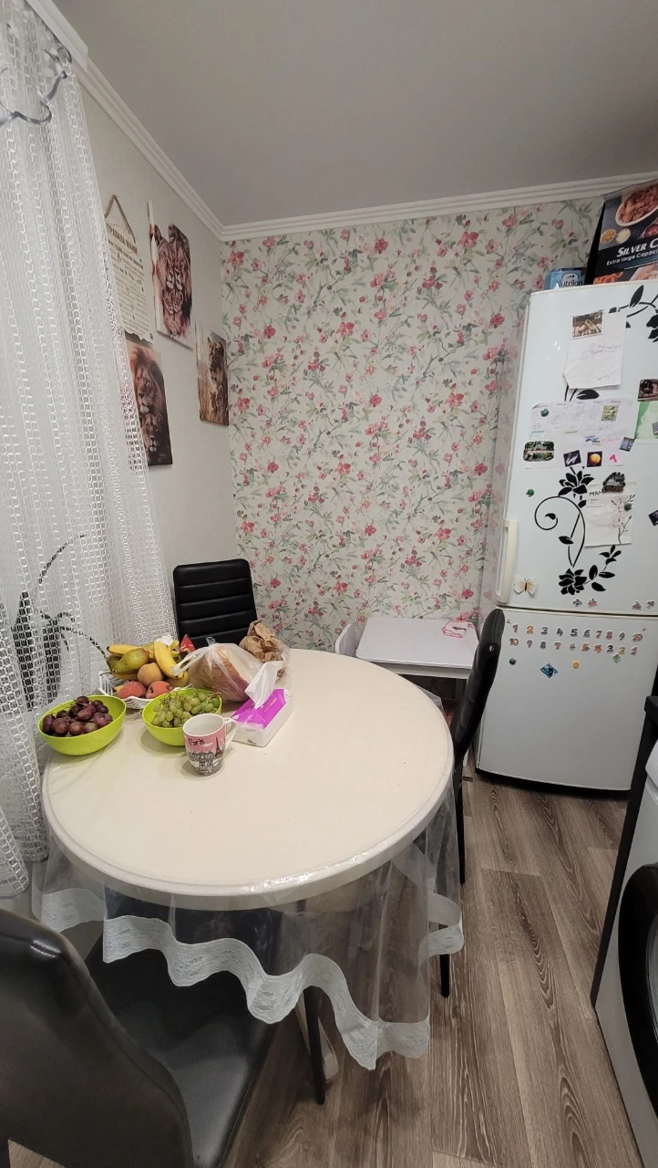 1 bedroom! Large Apartment from OWNER!! District