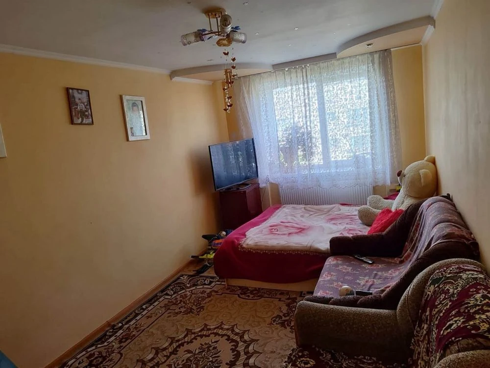 Sale of a large 2-room apartment in Novo Rozdíl, Stryj