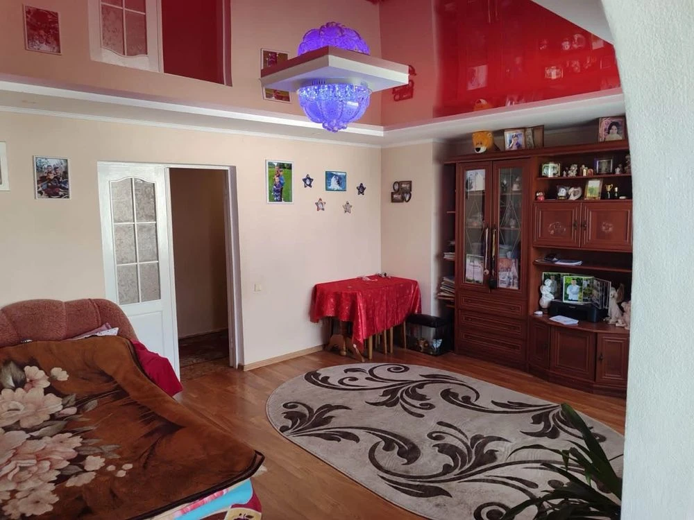 Sale of a large 2-room apartment in Novo Rozdíl, Stryj