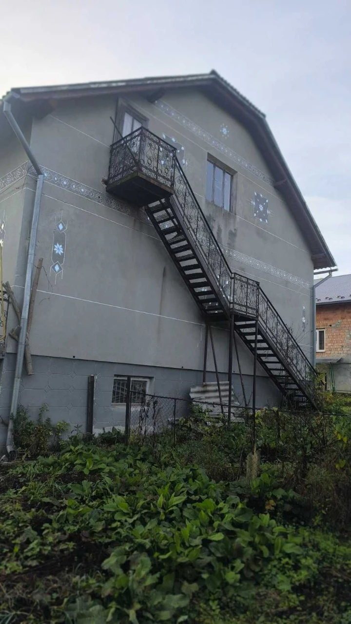 Продається цегляний будинок 104 м.кв. в м. Дрогобич, вул. Лю