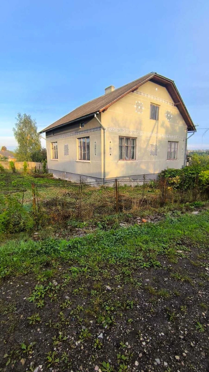 Продається цегляний будинок 104 м.кв. в м. Дрогобич, вул. Лю