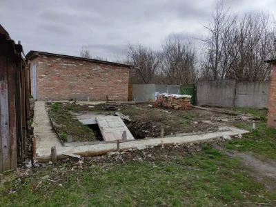 Продам участок під гараж