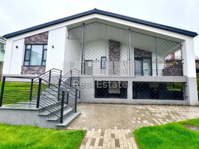 Sale of house in Kyiv, 177 sq m, 5 rooms, plot of 5 acres, 2 floors