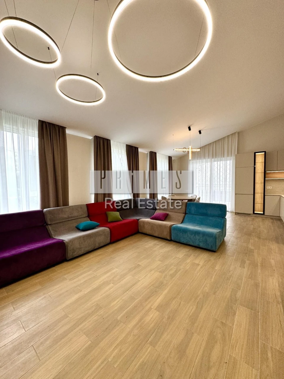 Sale of house in Kyiv, 177 sq m, 5 rooms, plot of 5 acres, 2 floors