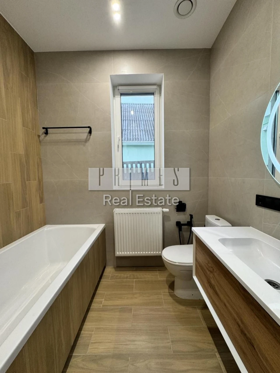 Sale of house in Kyiv, 177 sq m, 5 rooms, plot of 5 acres, 2 floors