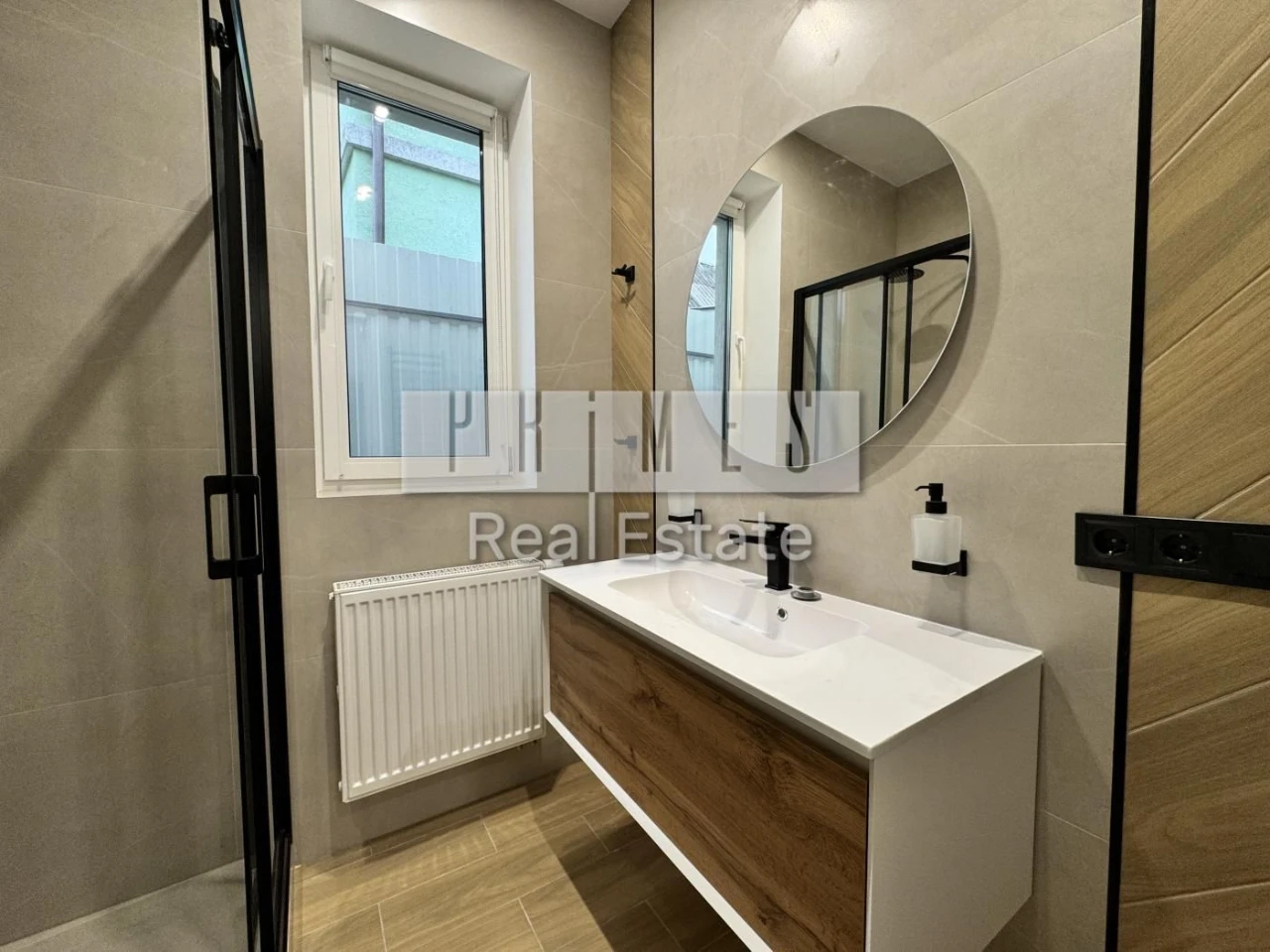 Sale of house in Kyiv, 177 sq m, 5 rooms, plot of 5 acres, 2 floors