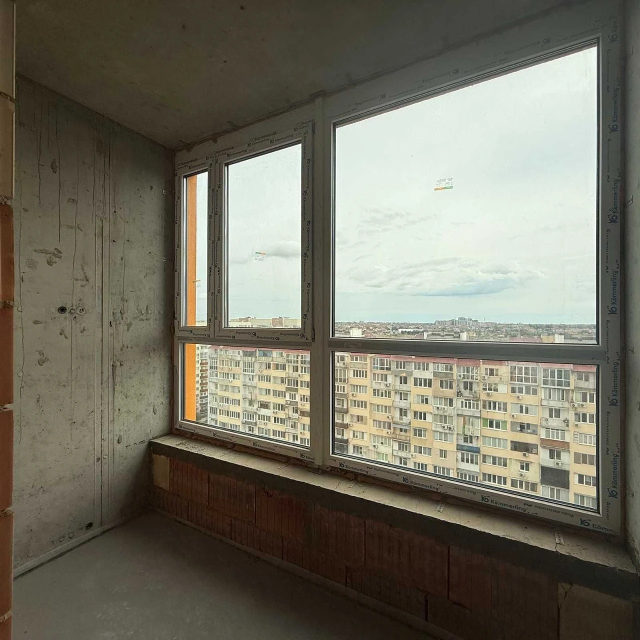 One-bedroom apartment for sale on Saharova Street with a sea view