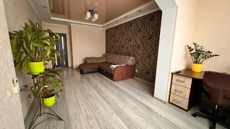 Two-bedroom apartment with modern renovation in Bocharyova