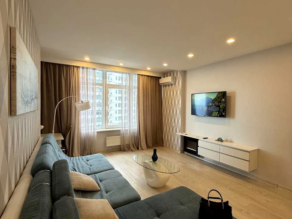 Apartment. Odesa, Valeriy Samofało вул.