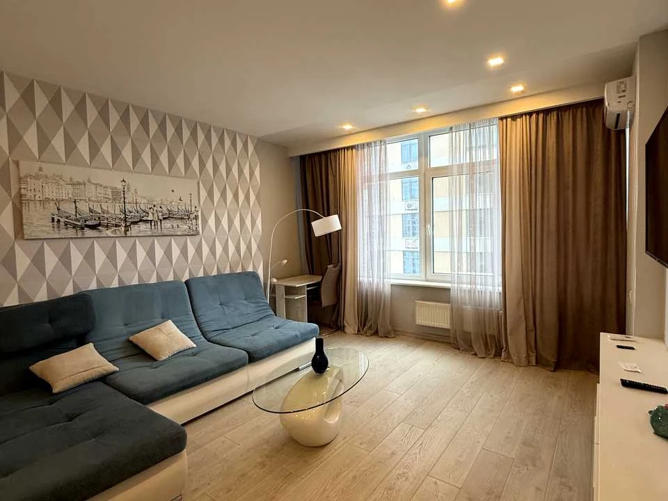 Apartment. Odesa, Valeriy Samofało вул.