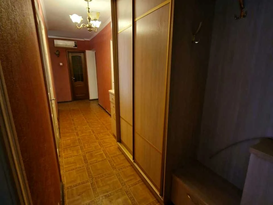 Apartment. Odesa, Vitaliya Hulyeva Street