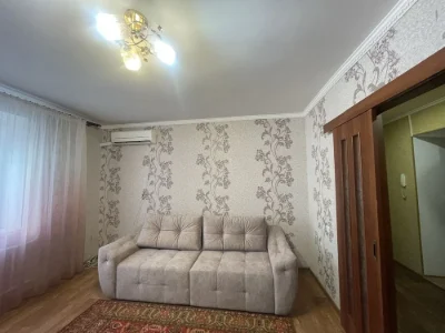 2-room apartment in a brick building, 3rd floor. Certificate