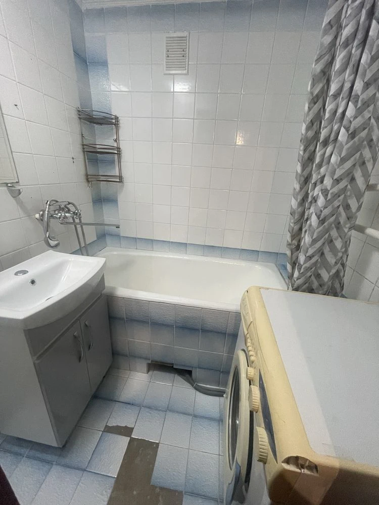 2-room apartment in a brick building, 3rd floor. Certificate