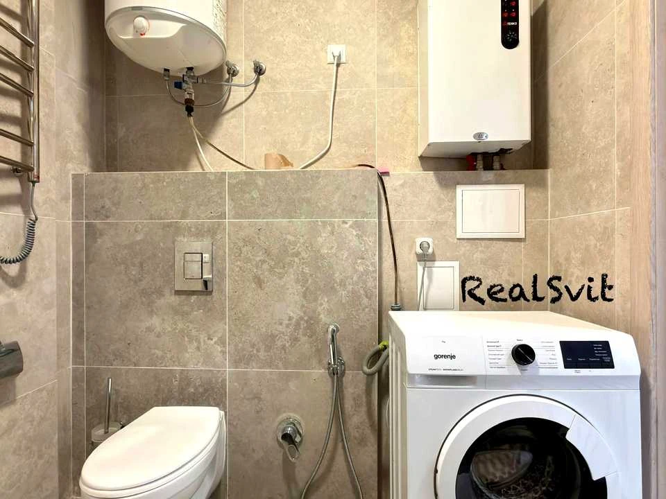 One-bedroom apartment. Mykola Bazhan Prospekt, Kyiv