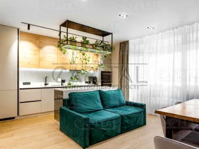 Apartment. Дніprovska naberezna, вул.