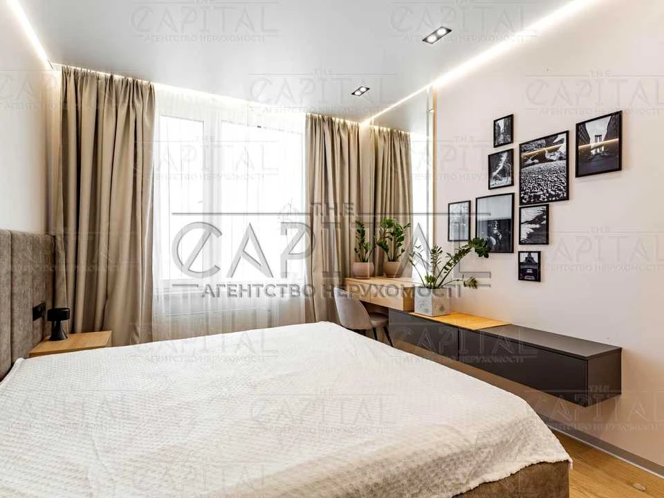 Apartment. Дніprovska naberezna, вул.
