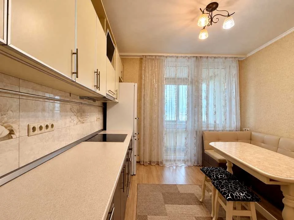 Apartment. Volodymyr Namovich Street, Kyiv