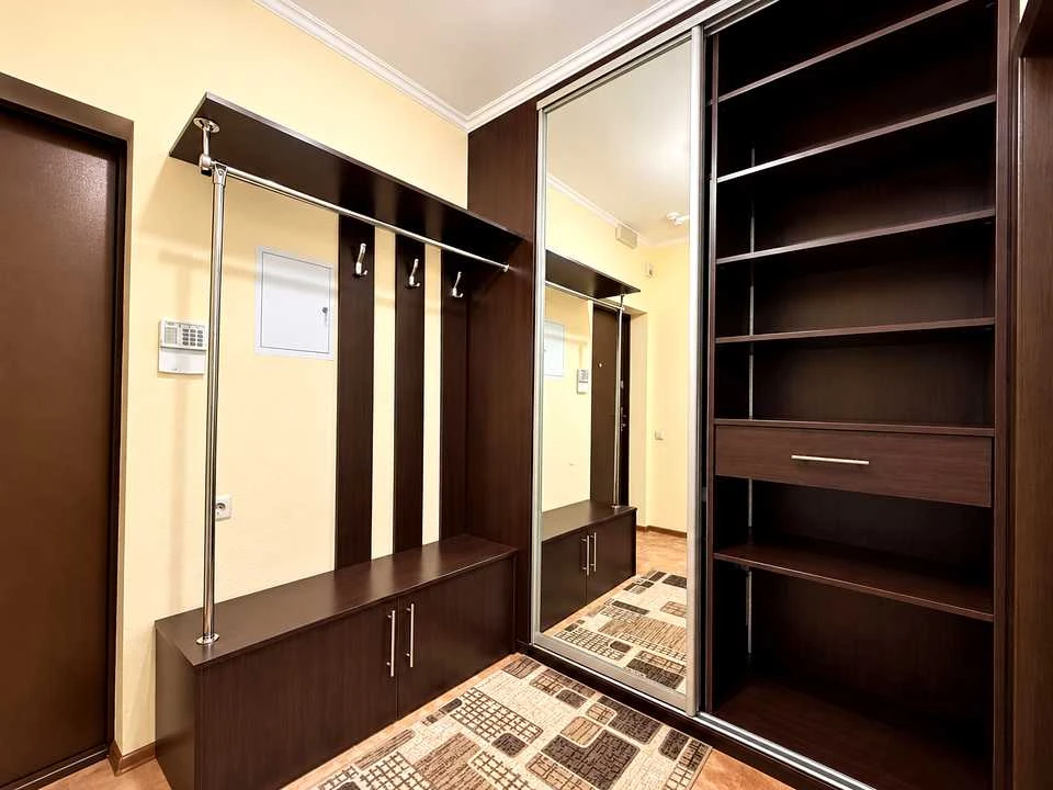 Apartment. Volodymyr Namovich Street, Kyiv