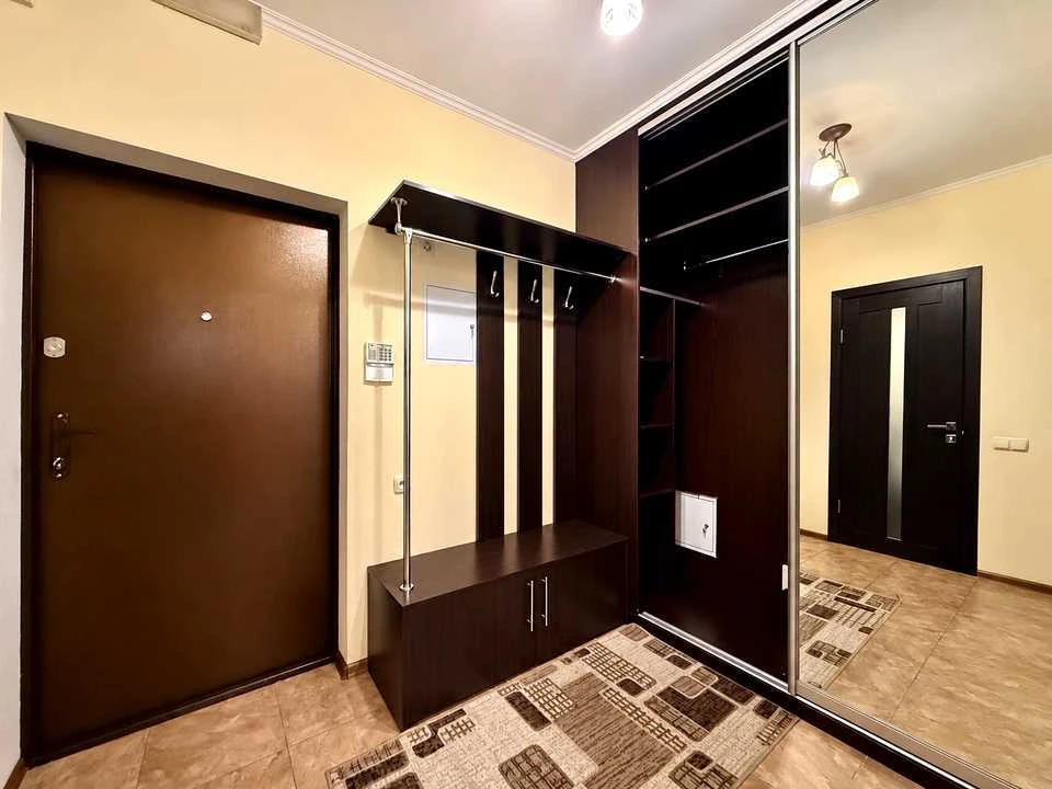 Apartment. Volodymyr Namovich Street, Kyiv